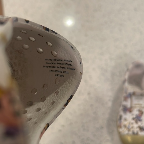 Disney Natives - Picture 2 of 6